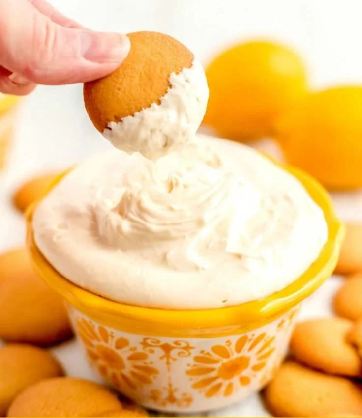 Lemon Cream Pie Cheesecake Dip